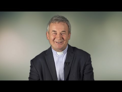 Obraz zawieraj�cy m�czyzna, �ciana, osoba, wewn�trz

Opis wygenerowany automatycznie